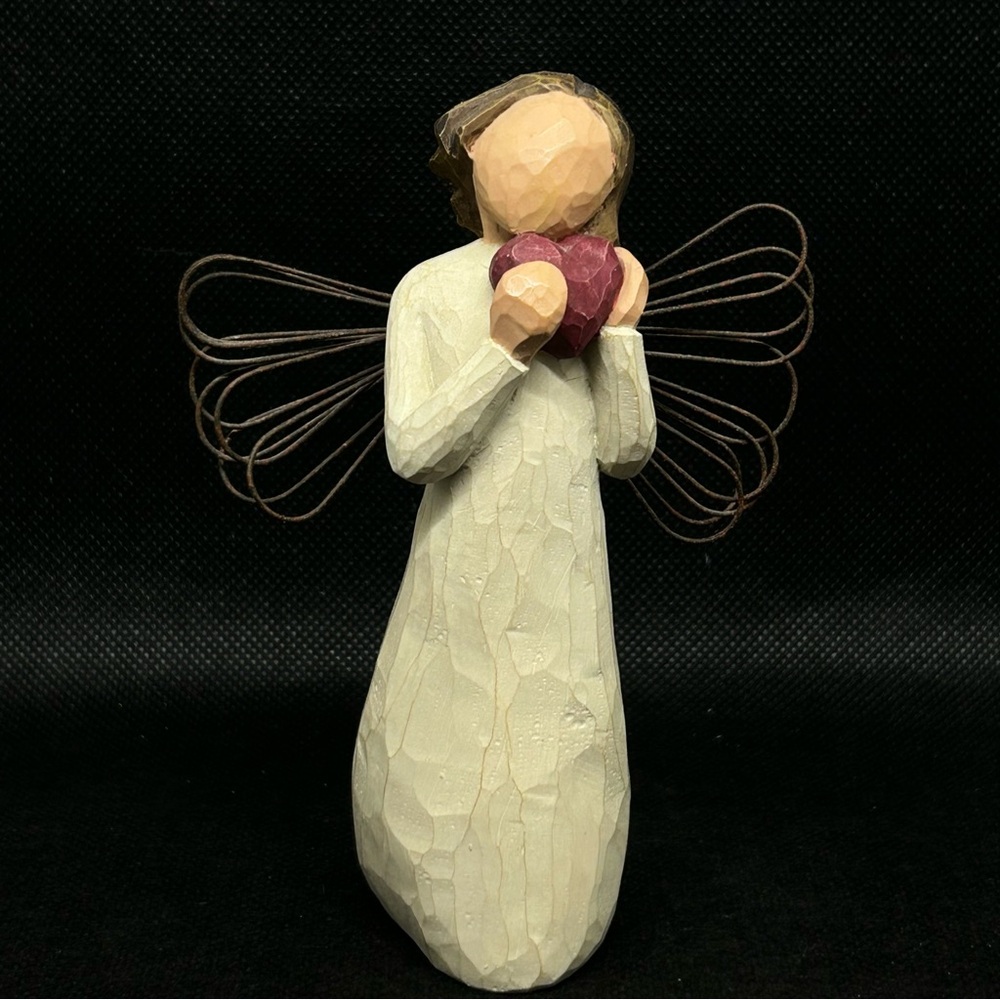 Willow Tree Angel of the heart figurine